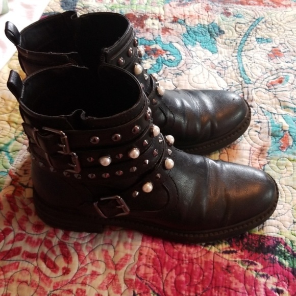 dsw black combat boots